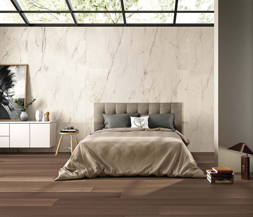 Интерьер с плиткой BLU AQ6 260 LP Imola Ceramica