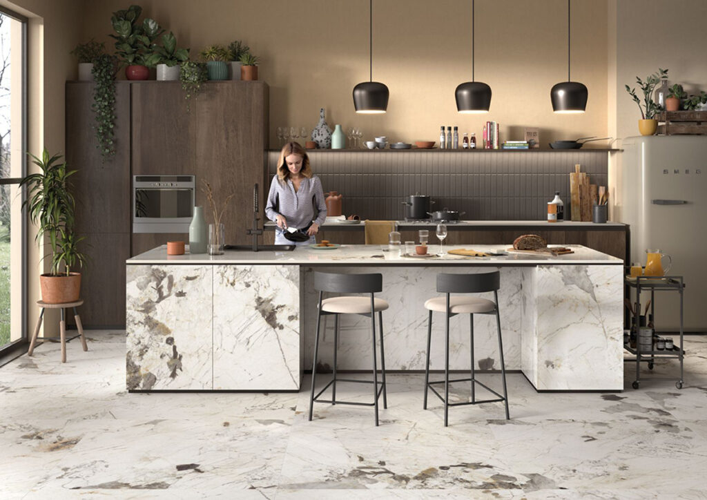 Интерьер с плиткой BLU AQ6 260 LP Imola Ceramica